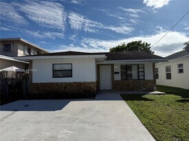 709 NW 6th St in Hallandale Beach, FL - Building Photo