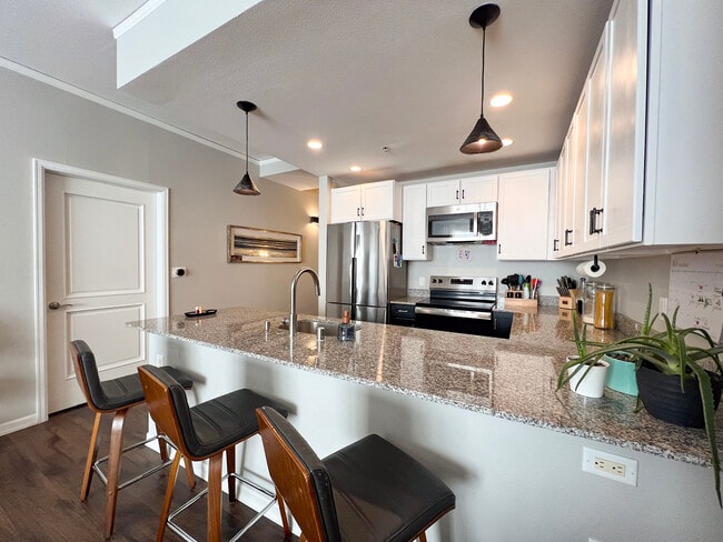 property at 1975 N Grant St