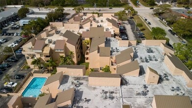 10500 SW 108th Ave in Miami, FL - Building Photo - Building Photo