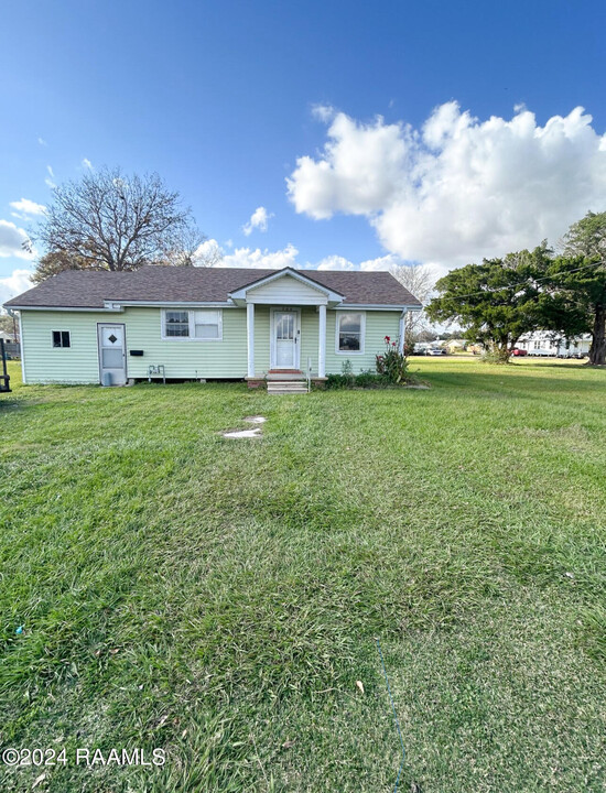 705 Gauraud St in Abbeville, LA - Building Photo