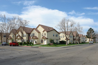 Colonia Village in Oxnard, CA - Building Photo - Building Photo