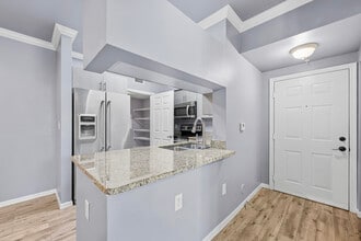 6410 Emerald Dunes Dr in West Palm Beach, FL - Building Photo - Building Photo