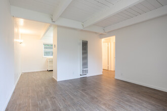 Hopkins Park Apartments in Berkeley, CA - Building Photo - Interior Photo