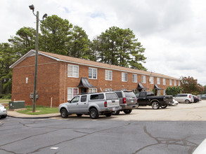 Kathwood Apartments in Athens, GA - Building Photo - Building Photo