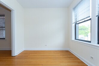 342 Park Ave, Unit A06C in Glencoe, IL - Building Photo - Building Photo