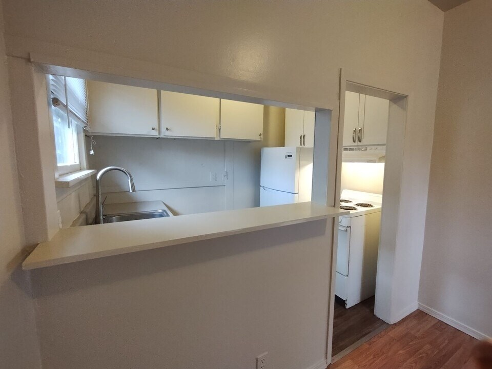 3220 Claremont Ave S in Seattle, WA - Building Photo