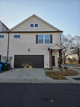 111 Cranford Dr in Pineville, NC - Building Photo - Building Photo