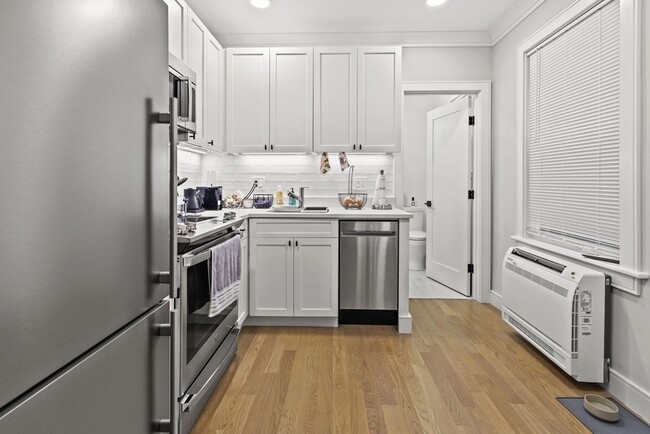 25 Melrose St, Unit 3