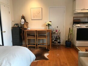 93 Marion St, Unit 8 in Brookline, MA - Building Photo - Building Photo