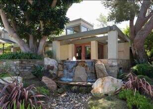 3312 Caminito Eastbluff, Unit 128 in La Jolla, CA - Building Photo - Building Photo