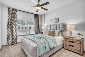 Bottle House on Main in Fort Worth, TX - Building Photo - Building Photo