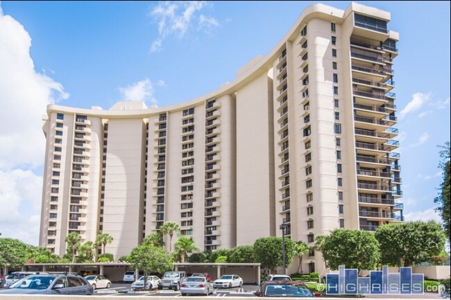 The Envoy in West Palm Beach, FL - Building Photo - Building Photo