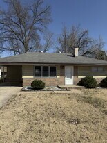 10104 Ventura Dr in St. Louis, MO - Building Photo