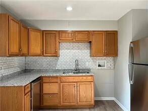 11117 Bristol Terrace in Kansas City, MO - Foto de edificio - Building Photo