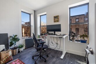 1684 Woodbine St, Unit 3B in Queens, NY - Building Photo - Building Photo
