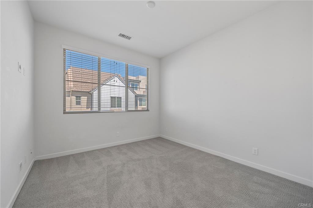 117 Bravo in Irvine, CA - Building Photo