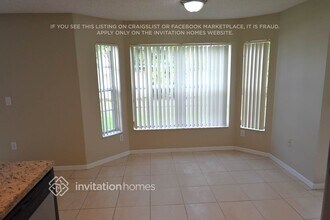 146 Gables Blvd in Weston, FL - Building Photo - Building Photo