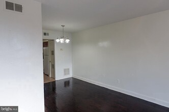 39 Galveston Pl SW in Washington, DC - Building Photo - Building Photo