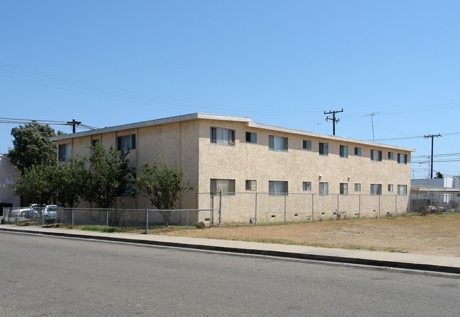 5511 Perkins Rd in Oxnard, CA - Building Photo - Building Photo