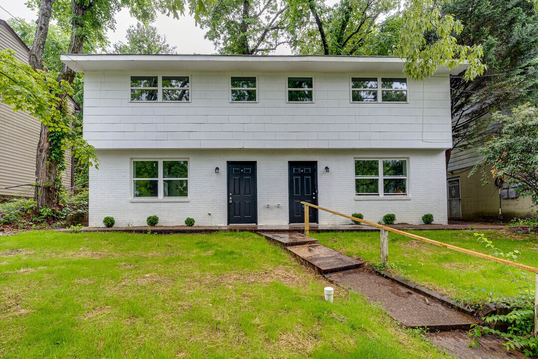 304 Gillespie Rd in Chattanooga, TN - Building Photo