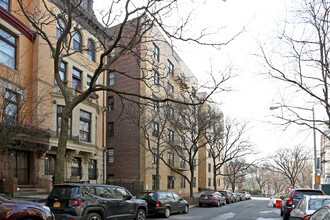 345 Riverside Dr in New York, NY - Foto de edificio - Building Photo