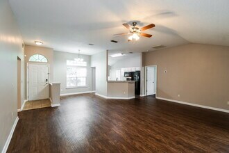 2695 Coachman Lakes Dr in Jacksonville, FL - Foto de edificio - Building Photo