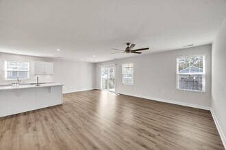 128 Sylvester St in Fountain Inn, SC - Building Photo - Building Photo