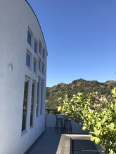 1646 Jando Dr in Topanga, CA - Building Photo - Building Photo