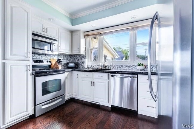 property at 1509 Park Ave