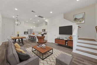 102 E 44th St in Houston, TX - Building Photo - Building Photo