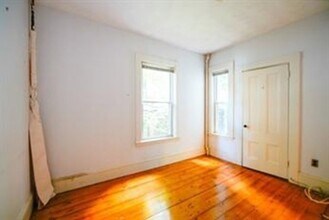 170 Pleasant St, Unit 1 in Cambridge, MA - Building Photo - Building Photo