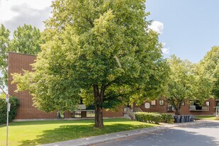 2100 Keller Boul in St. Laurent, QC - Building Photo