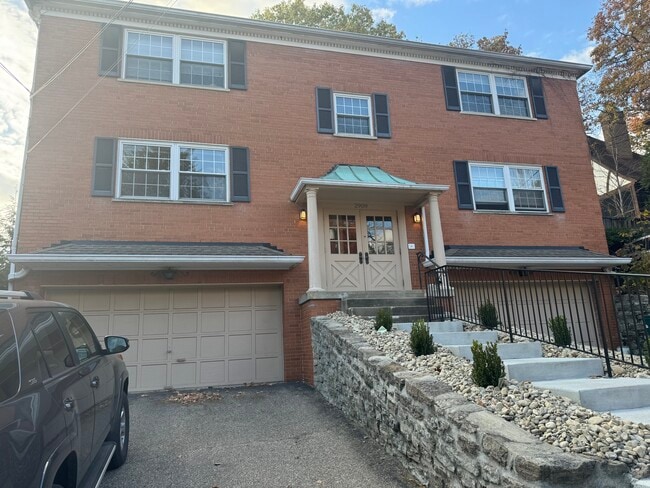 2909 Van Dyke Dr, Unit 2909 Van Dyke Dr