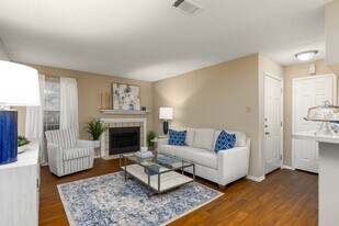 The Enclave in Lewisville, TX - Building Photo