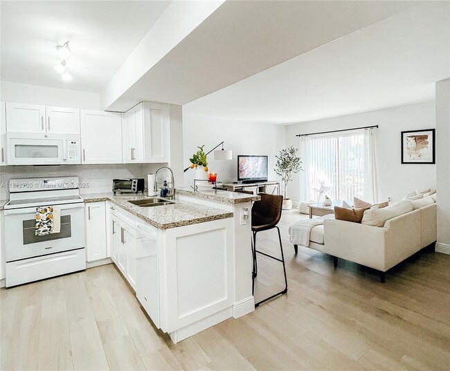 property at 200 Palm Cir W