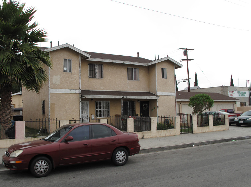 4753 Randolph St in Maywood, CA - Building Photo