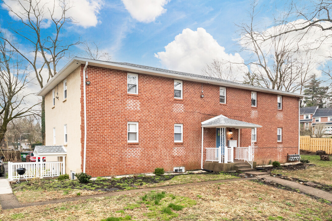 Valley Apartments in Elkins Park, PA - Building Photo