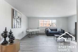 7619 N Sheridan Rd, Unit 3A in Chicago, IL - Building Photo - Building Photo