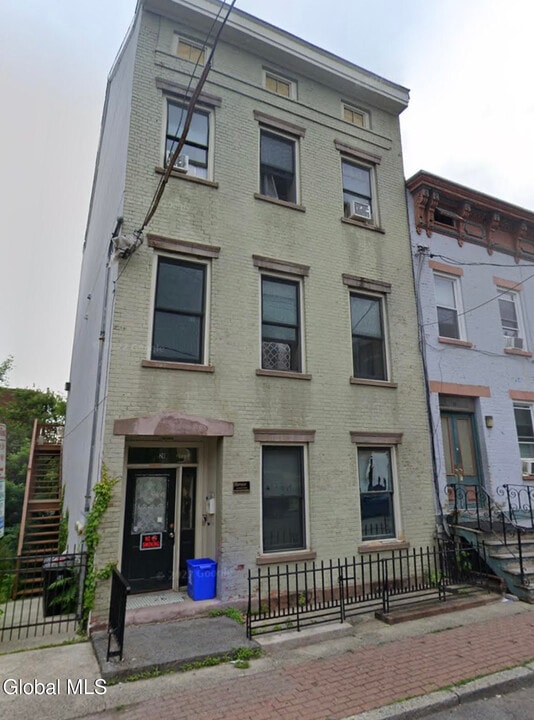 26 Trinity Pl in Albany, NY - Building Photo