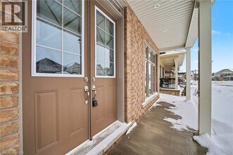 268 Rea Dr in Fergus, ON - Building Photo - Building Photo