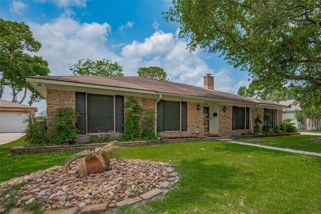 15222 Torry Pines Rd in Houston, TX - Building Photo - Building Photo