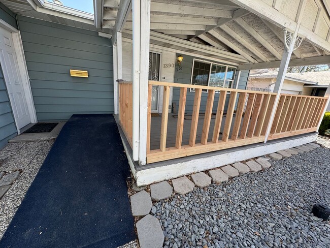 1390 Bridgewood Ln in Reno, NV - Building Photo - Building Photo