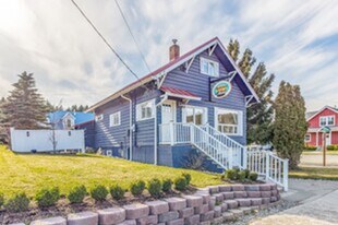 300 S 1st St in Roslyn, WA - Building Photo