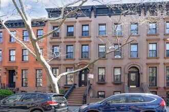 33 Tompkins Pl in Brooklyn, NY - Building Photo - Building Photo