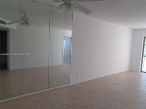 7801 S Colony Cir in Tamarac, FL - Building Photo - Building Photo