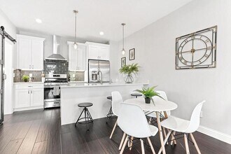 1513 Oak St in Columbus, OH - Foto de edificio - Building Photo