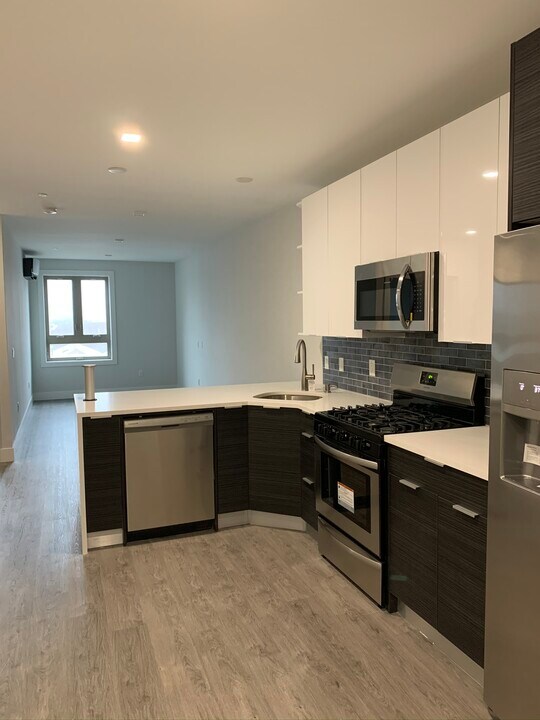 62 69th St, Unit 409 in Guttenberg, NJ - Building Photo