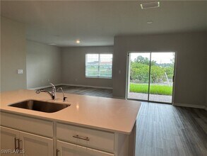 726 Oakridge Ave S in Lehigh Acres, FL - Building Photo - Building Photo