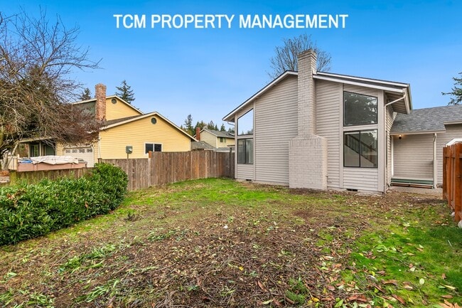 35426 18th Ave SW in Federal Way, WA - Foto de edificio - Building Photo