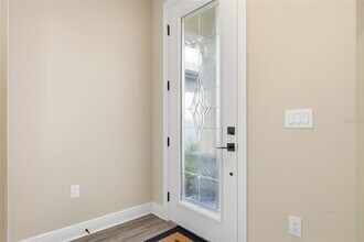 7745 Somersworth Dr in Kissimmee, FL - Foto de edificio - Building Photo